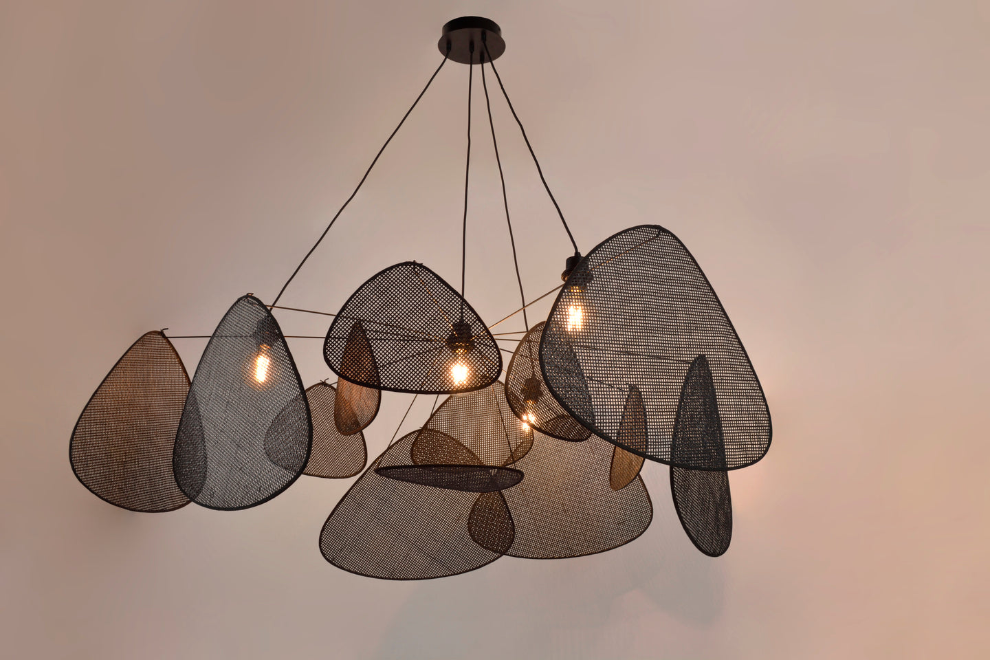 suspension market set screen en cannage noir