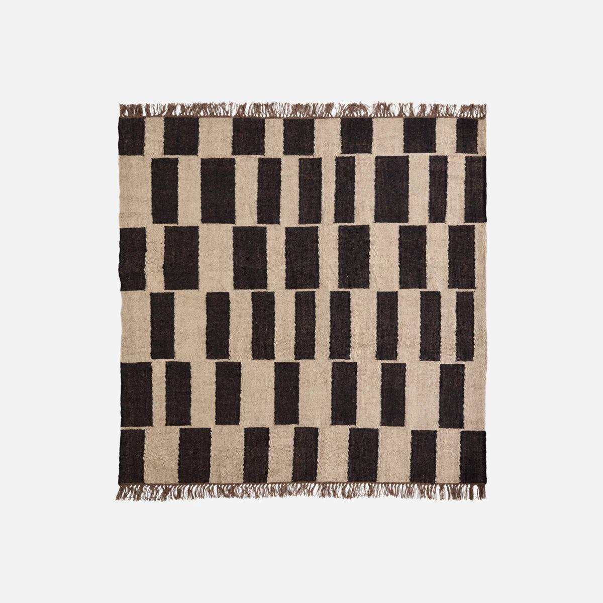 tapis géométrique noir et beige en laine et jute