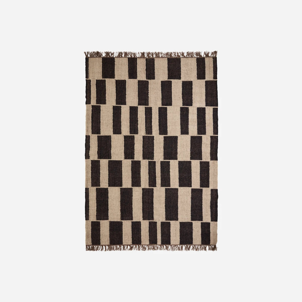 tapis géométrique noir et beige en laine et jute