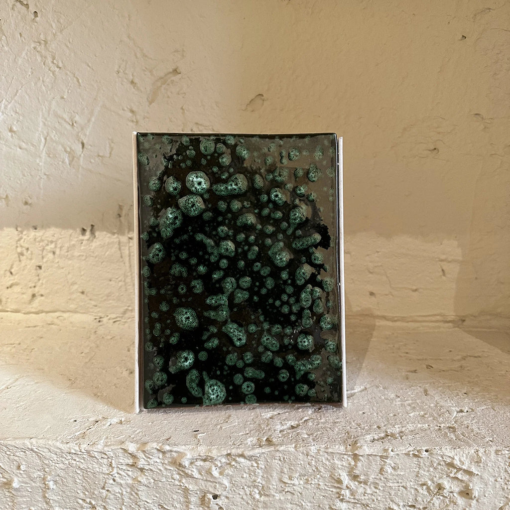 Applique murale dante vert texturé céramique et fer honoré deco