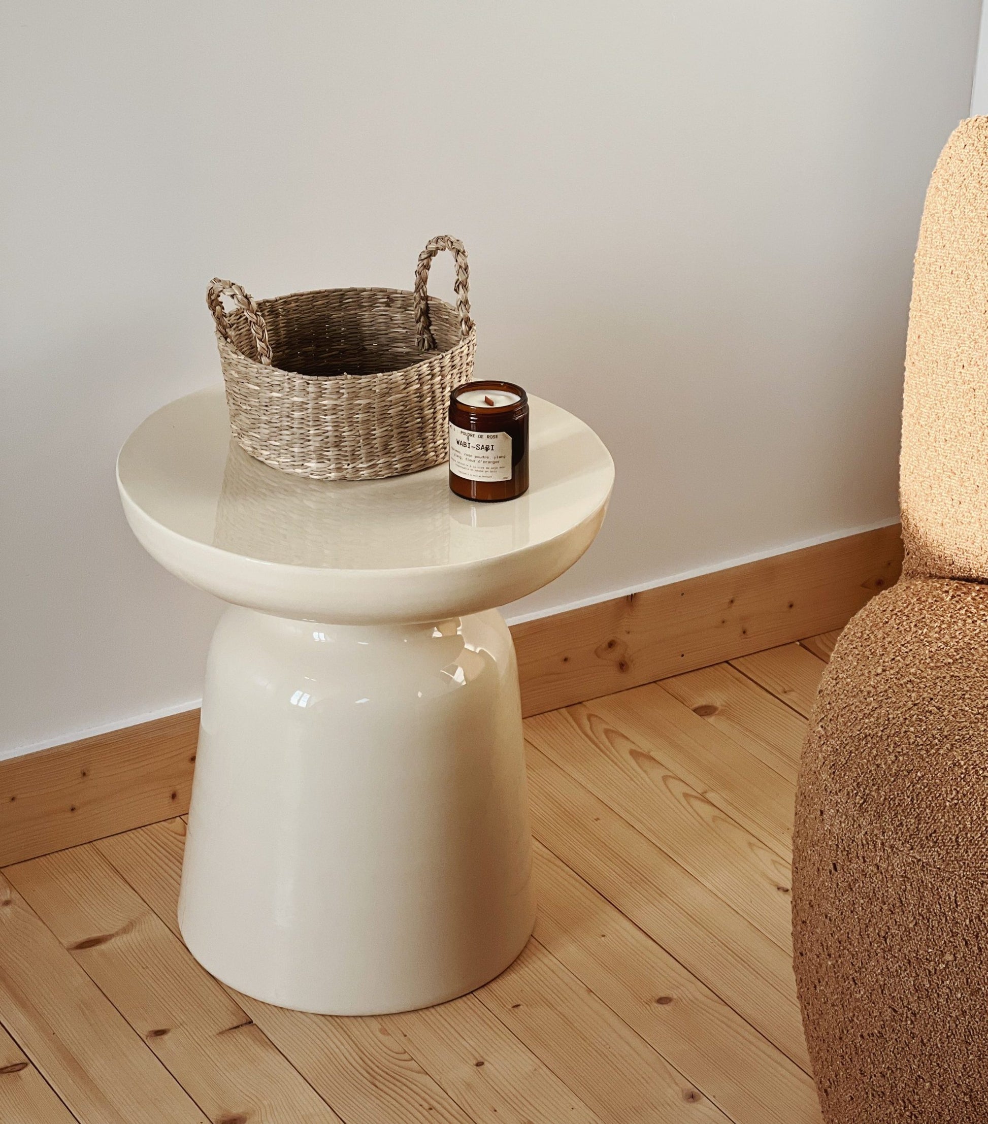 table d'appoint brillante blanche opjet