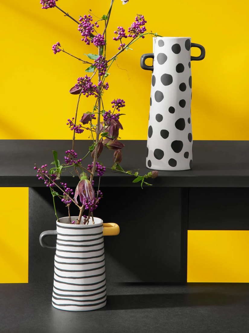 Vase à rayures horizontales