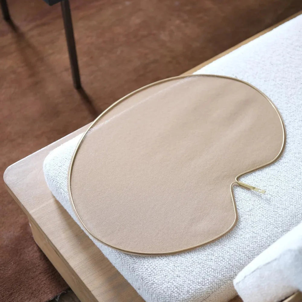 suspension pensée de George store nude et laiton