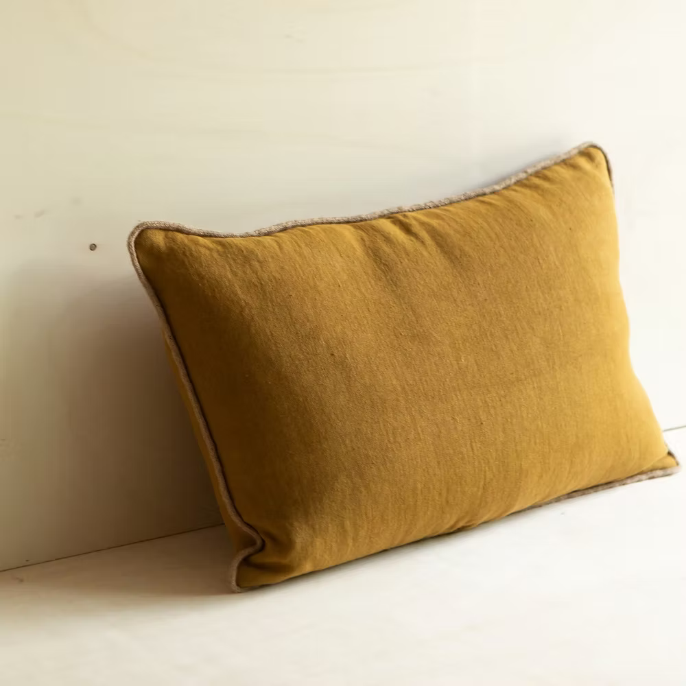 Coussin salvador gabrielle paris lin curry et passepoil en jute
