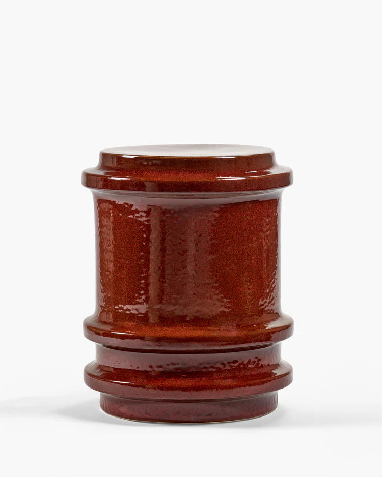 Table d'appoint géométrique en grès rouge 