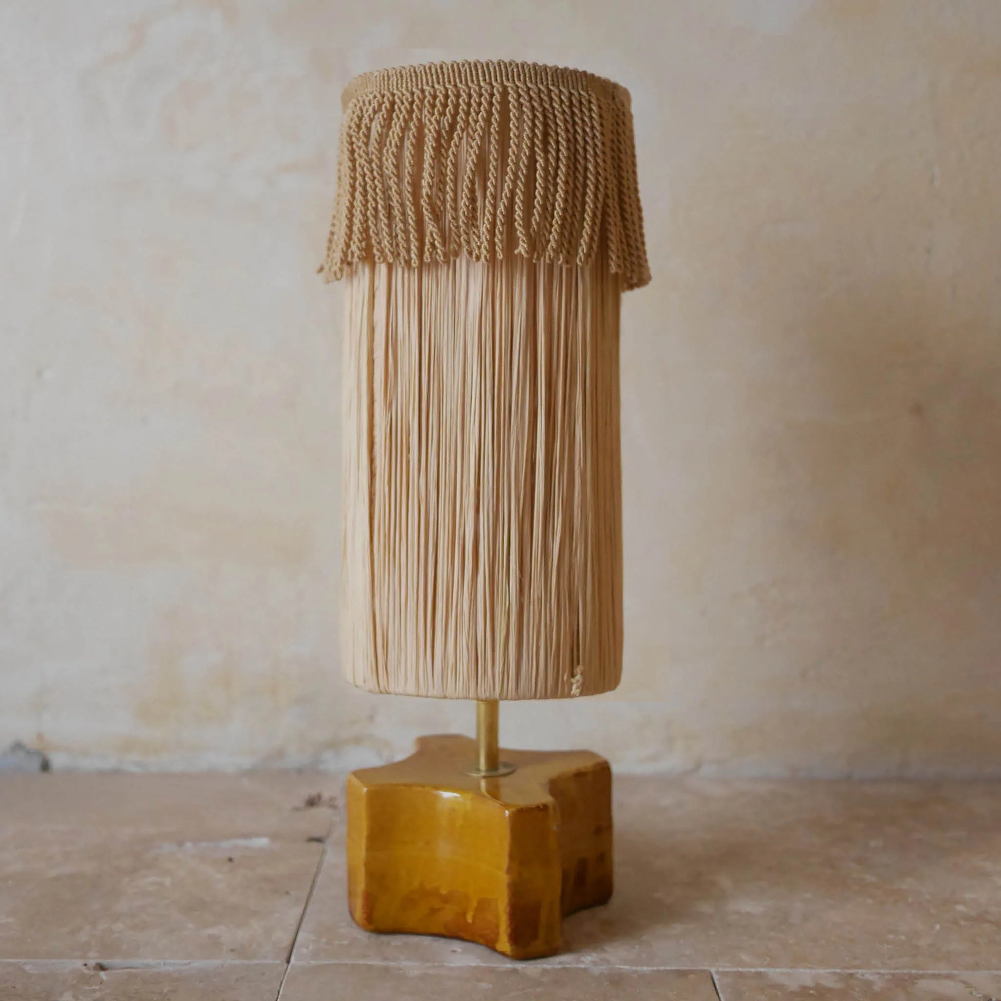 Lampe à poser Ida Jaune brule emaillé honore deco