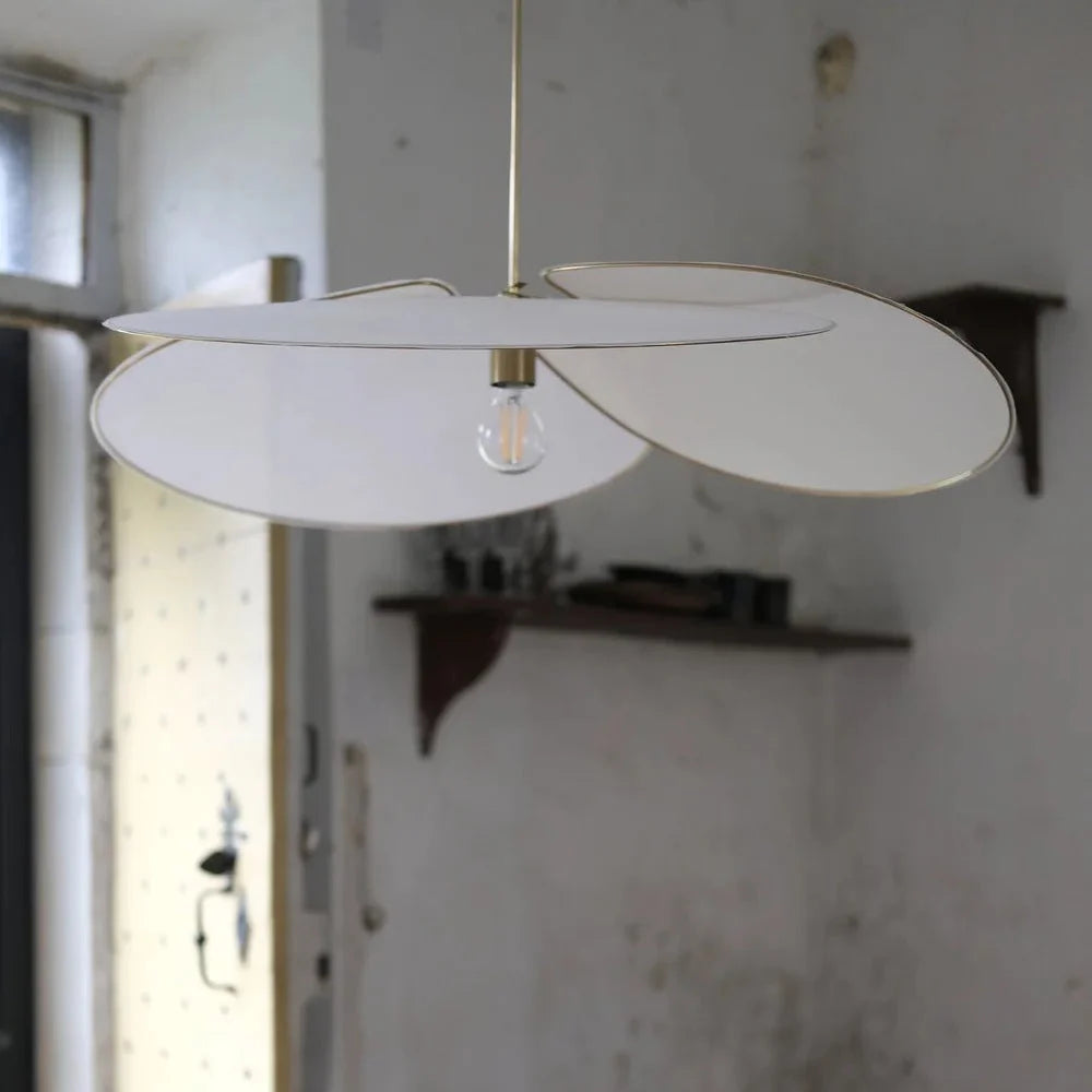 suspension pensée de George store blanche et laiton