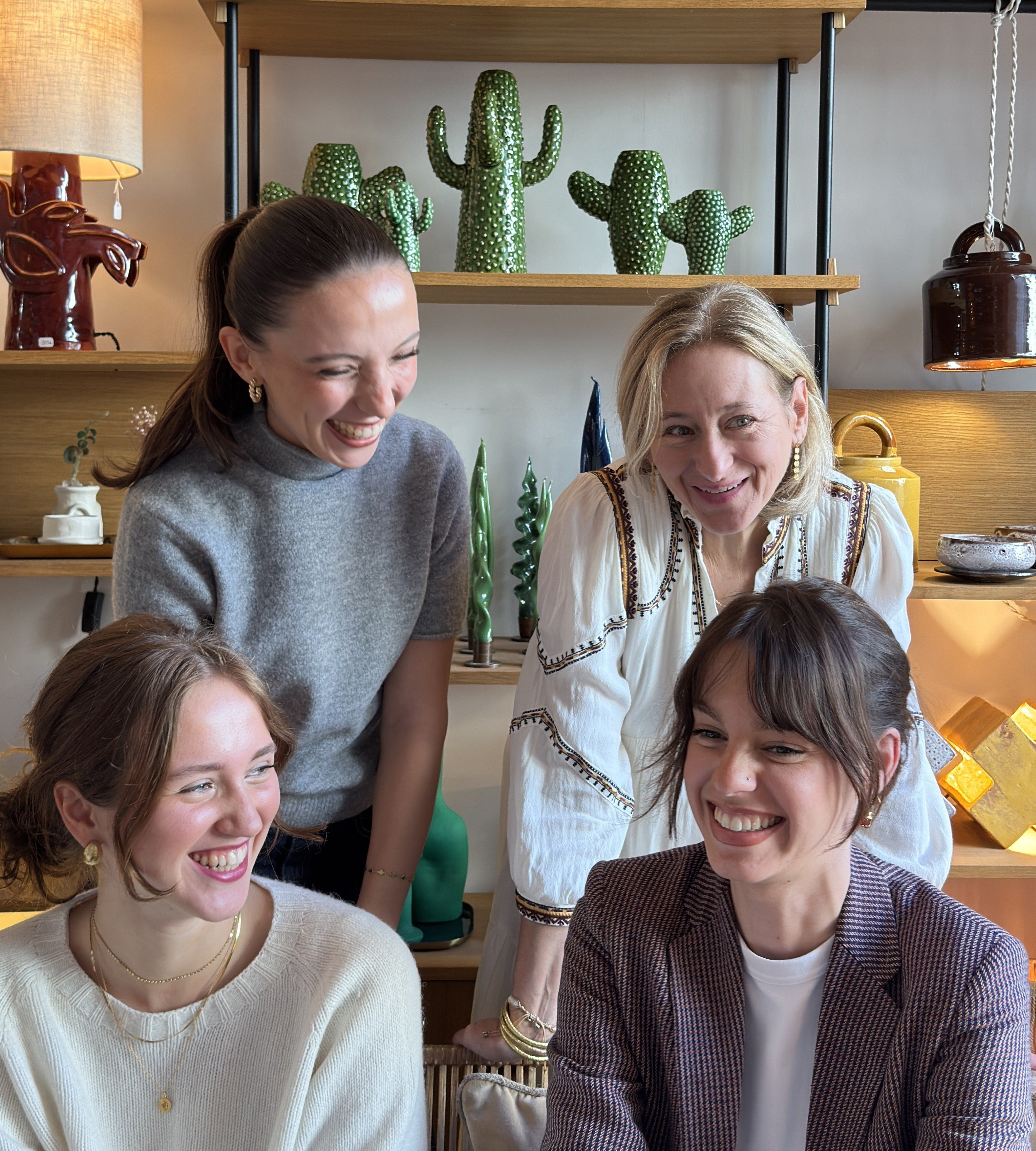 équipe de vente et de décoratrices d'intérieur de la boutique les petites baladeuses et les petites baladeuses la maison à Nantes