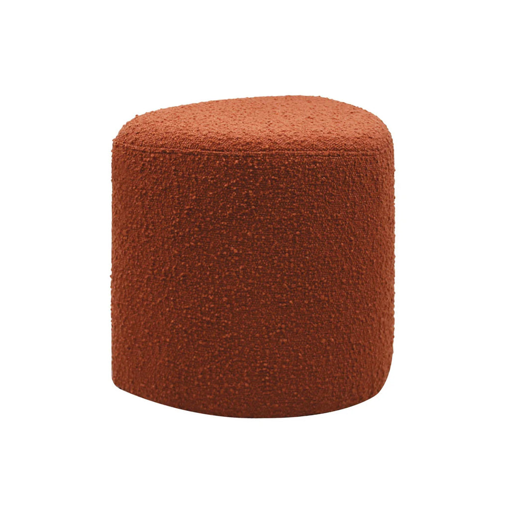 pouf orange en tissus bouclette de forme triangulaire