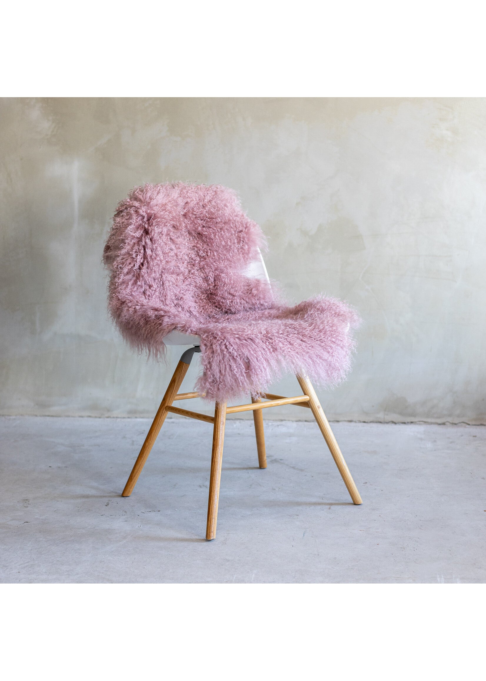 Tapis peau mouton tibétain rose