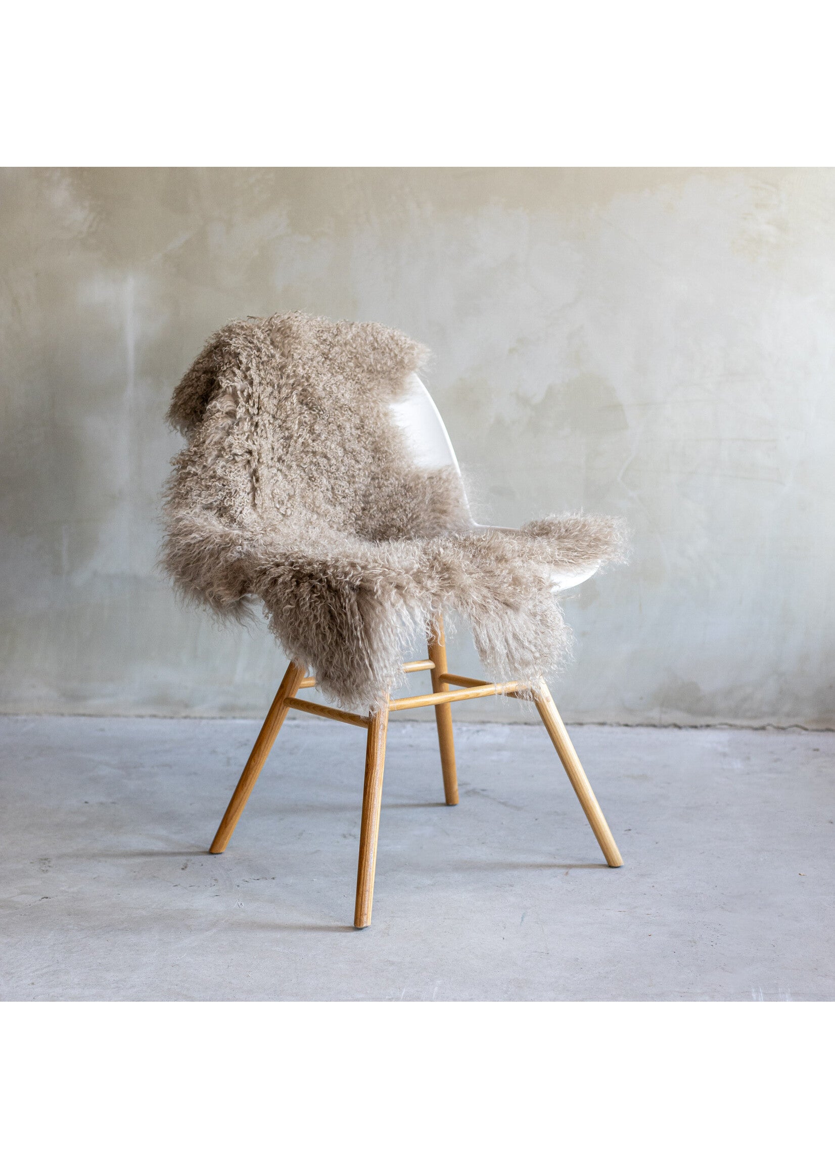 Tapis peau mouton tibétain taupe